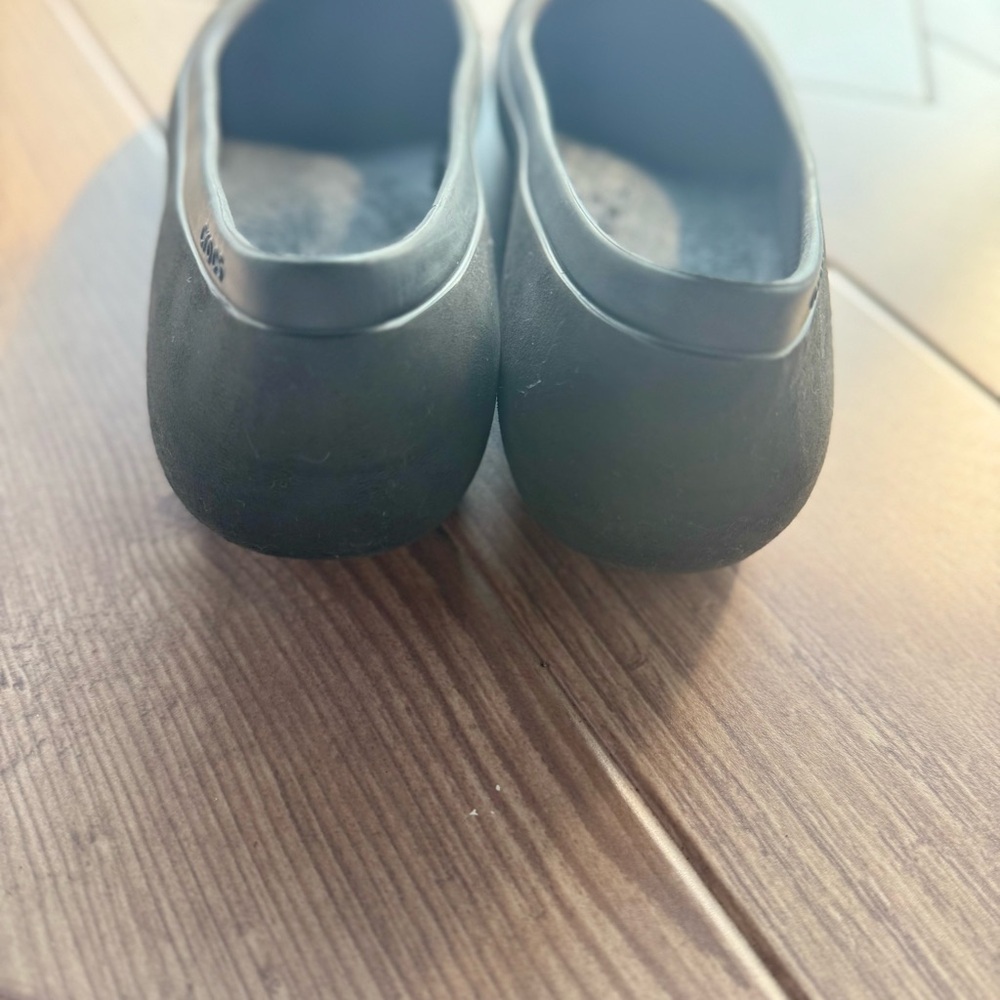 CROCS l Mammoth Lined Black Ballet Flats l Size: W8 - Picture 10 of 11